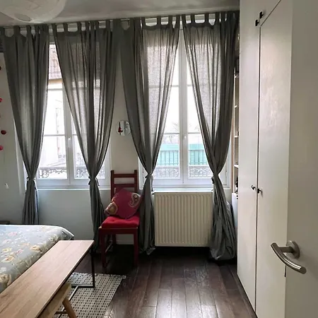 Marais Apartman *